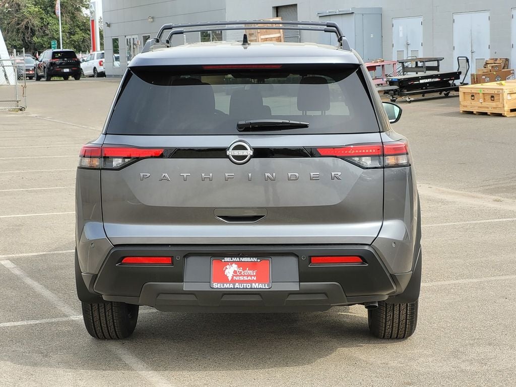 2026 Nissan Pathfinder SV