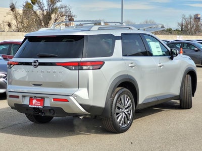 2025 Nissan Pathfinder SL