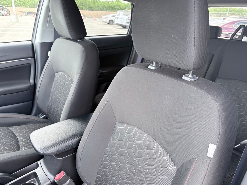 2025 Mitsubishi Outlander Sport 2.0 LE