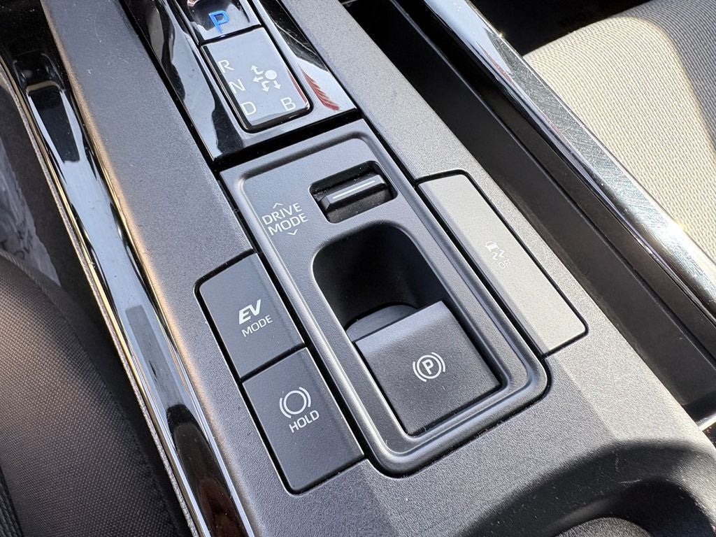 2024 Toyota Prius LE